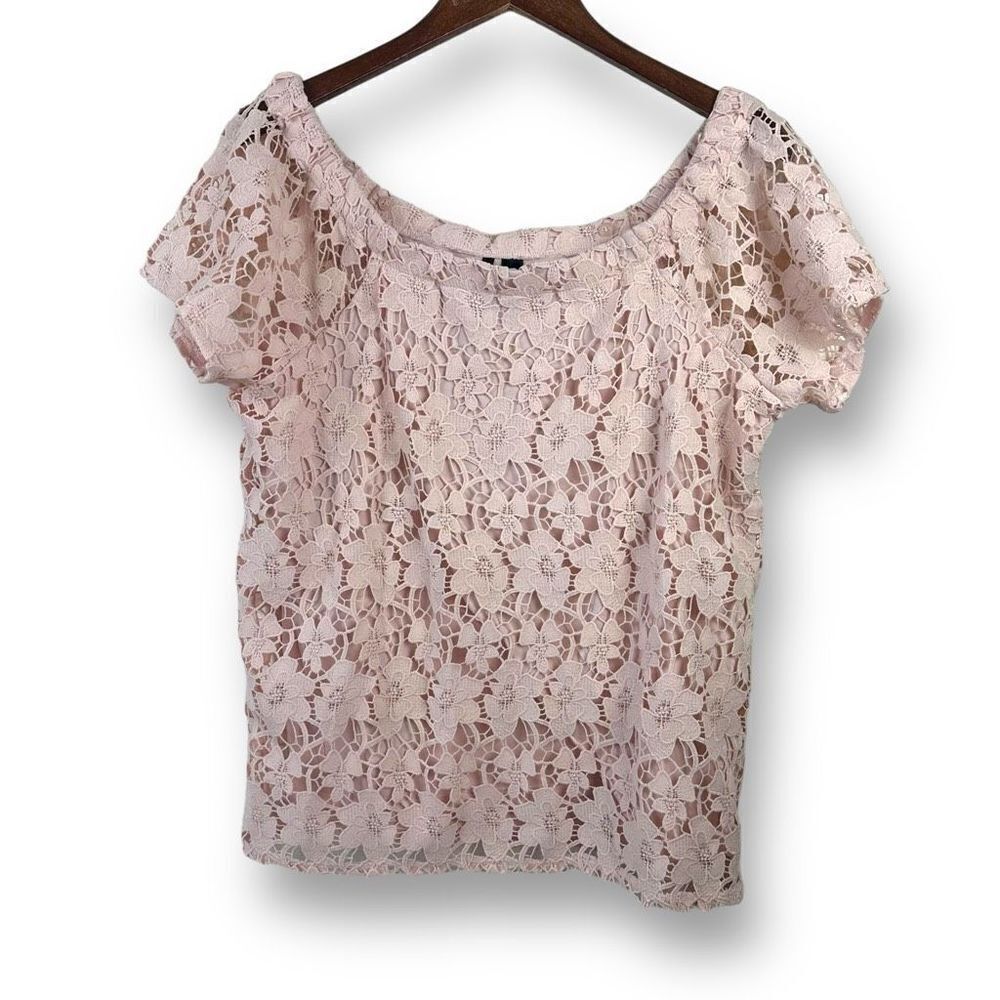 Skye's The Limit Women's Size M Allover Crocheted Lace Tee‎ Beige Cream Coquette